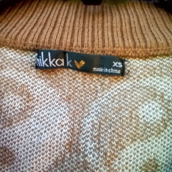 NIKKAK CARDIGAN JUNIORS SIZE XS BROWN YIN YAN PRINT THREE BUTTON CLOSURE STRETCH - Picture 4 of 8